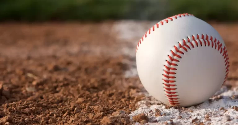 Difference Between Baseball and Softball