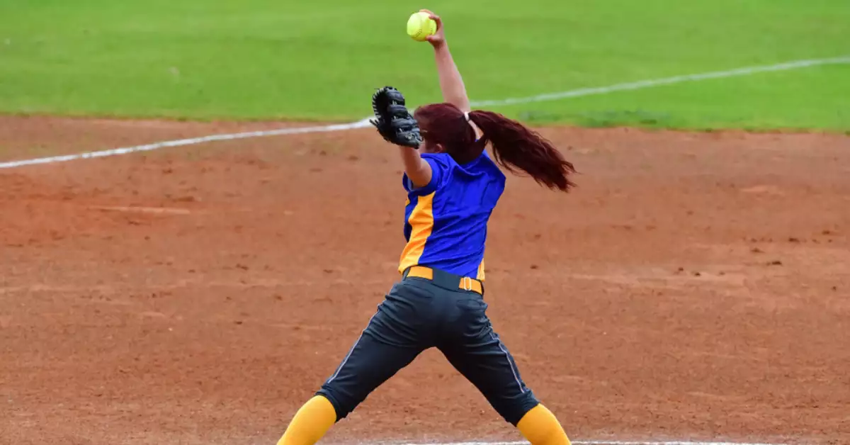 how to throw a change up in softball